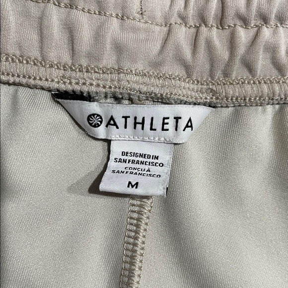 Athleta Seasoft Mid Rise Straight Crop Sweatpants SZ M Beige - Picture 3 of 5